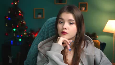 Snapshot of evathopson chatting on 12-08-24, 12:08 Eva next stream - - 1600 UTC2000 online show from 12-08-24, 12:08