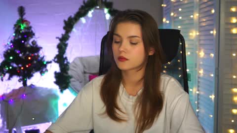 Snapshot of evathopson chatting on 12-27-24, 03:26 Eva next stream - - 1600 UTC2000 online show from 12-27-24, 03:26