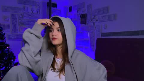 Snapshot of evathopson chatting on 01-09-25, 03:34 Eva next stream - - 1600 UTC2000 online show from 01-09-25, 03:34