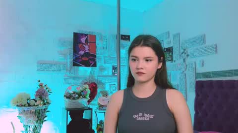 Snapshot of evathopson chatting on 03-01-25, 12:12 Eva next stream - - 1600 UTC2000 online show from 03-01-25, 12:12