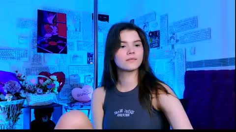 Snapshot of evathopson chatting on 03-06-25, 07:14 Eva next stream - - 1600 UTC2000 online show from 03-06-25, 07:14