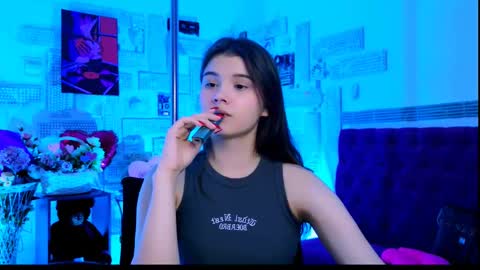 Snapshot of evathopson chatting on 03-06-25, 10:20 Eva next stream - - 1600 UTC2000 online show from 03-06-25, 10:20