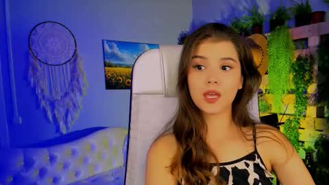 Snapshot of evathopson chatting on 10-15-25, 08:58 Eva next stream - - 1600 UTC2000 online show from 10-15-25, 08:58