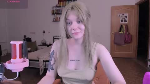      online show from 12-04-25, 05:21