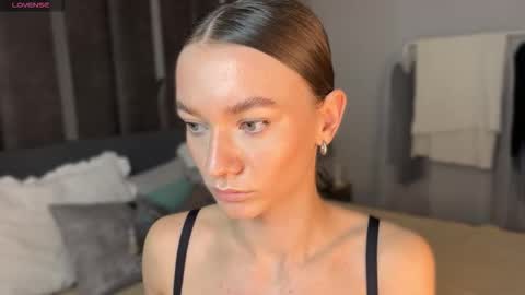 Eva online show from 12-15-25, 01:10