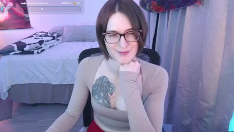 Vivi online show from 02-25-25, 02:47