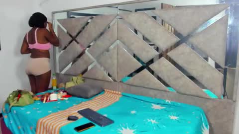 Eva And Emmanuel online show from 11-02-25, 01:02