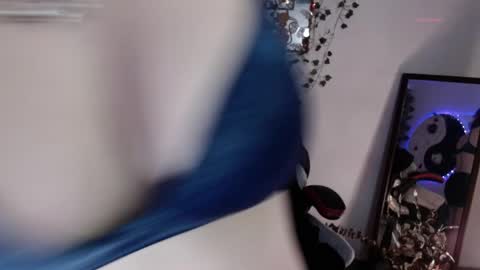 Snapshot of eve_blue77 chatting on 05-24-26, 02:27 Eve Blue friends. IG eve blue77 TW EveBlue 1 OF eveblue7 online show from 05-24-26, 02:27
