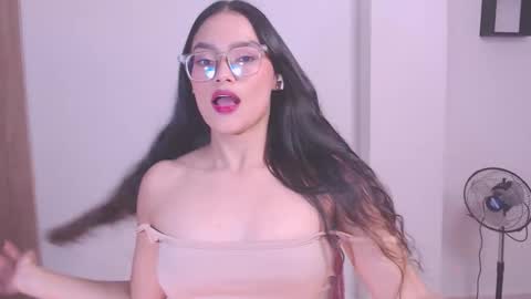 Snapshot of eve_rox18 chatting on 11-23-25, 11:43 Eve Rox18 online show from 11-23-25, 11:43