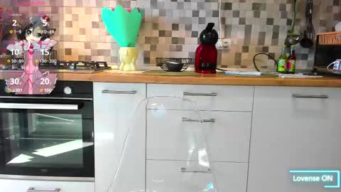 eveeevian online show from 10-11-25, 09:19