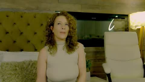 EveHamilton online show from 04-17-26, 08:01