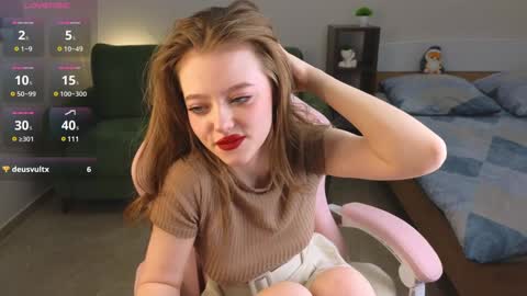 Snapshot of eveleen_soleen chatting on 12-13-24, 07:43 Eveleen online show from 12-13-24, 07:43