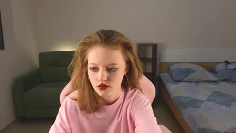 Snapshot of eveleen_soleen chatting on 09-26-25, 01:48 Eveleen online show from 09-26-25, 01:48