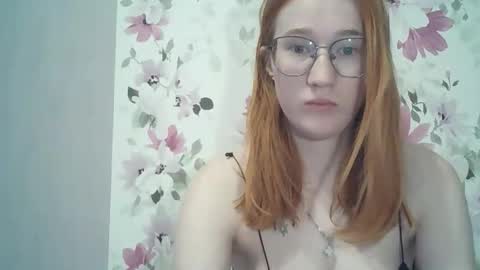 Snapshot of eveliina_shy chatting on 04-28-26, 03:17 Evelina online show from 04-28-26, 03:17