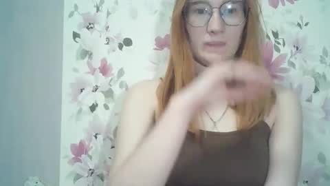 Snapshot of eveliina_shy chatting on 05-09-26, 04:01 Evelina online show from 05-09-26, 04:01