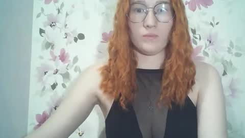 Snapshot of eveliina_shy chatting on 05-11-26, 04:04 Evelina online show from 05-11-26, 04:04