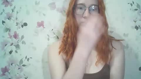 Snapshot of eveliina_shy chatting on 05-12-26, 03:42 Evelina online show from 05-12-26, 03:42