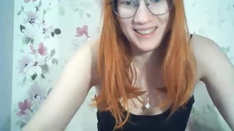 Snapshot of eveliina_shy chatting on 05-14-26, 02:13 Evelina online show from 05-14-26, 02:13