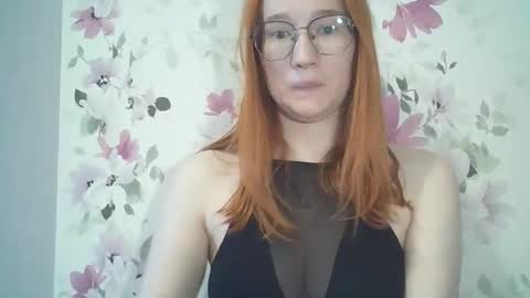 Snapshot of eveliina_shy chatting on 05-22-26, 07:15 Evelina online show from 05-22-26, 07:15