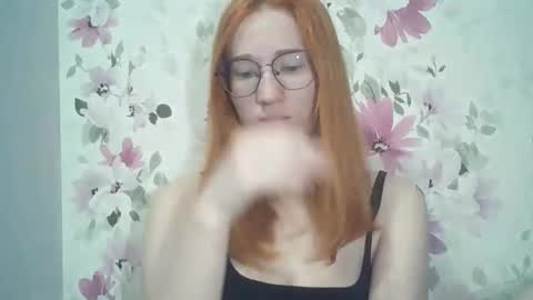 Snapshot of eveliina_shy chatting on 05-28-26, 05:38 Evelina online show from 05-28-26, 05:38