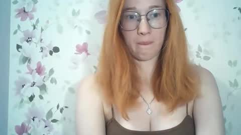 Snapshot of eveliina_shy chatting on 06-01-26, 10:28 Evelina online show from 06-01-26, 10:28