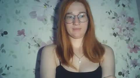 Snapshot of eveliina_shy chatting on 06-05-26, 04:41 Evelina online show from 06-05-26, 04:41