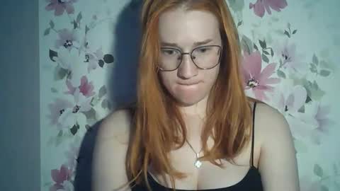 Snapshot of eveliina_shy chatting on 06-10-26, 04:28 Evelina online show from 06-10-26, 04:28