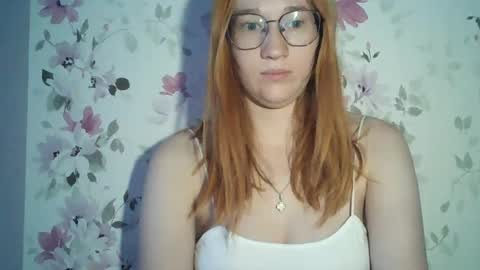 Snapshot of eveliina_shy chatting on 06-23-26, 08:45 Evelina online show from 06-23-26, 08:45