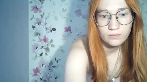 Snapshot of eveliina_shy chatting on 07-10-26, 09:23 Evelina online show from 07-10-26, 09:23