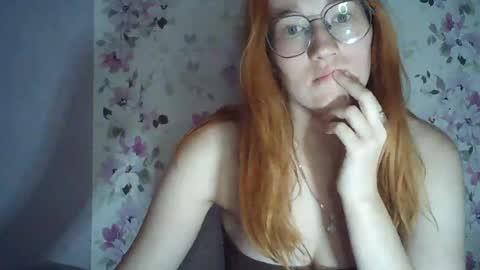 Snapshot of eveliina_shy chatting on 07-21-26, 02:19 Evelina online show from 07-21-26, 02:19