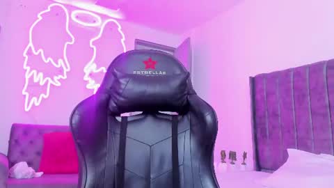 evelin__thompsson online show from 07-18-26, 03:00