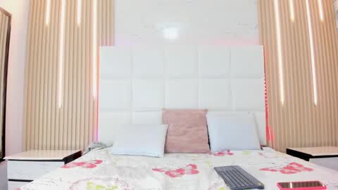 Evelin online show from 11-23-25, 12:38