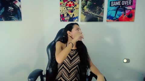 Evelin online show from 12-15-24, 02:08