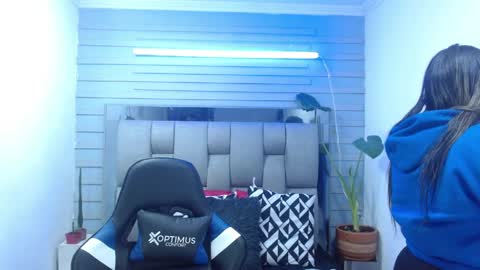Snapshot of evelin_zaens chatting on 06-09-26, 03:40 evelin zaens online show from 06-09-26, 03:40