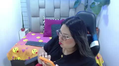 Snapshot of evelin_zaens chatting on 07-05-26, 03:34 evelin zaens online show from 07-05-26, 03:34