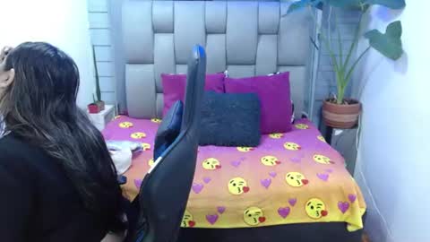 Snapshot of evelin_zaens chatting on 07-08-26, 03:44 evelin zaens online show from 07-08-26, 03:44