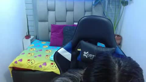 Snapshot of evelin_zaens chatting on 07-11-26, 04:26 evelin zaens online show from 07-11-26, 04:26