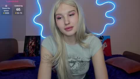 Snapshot of evelinalu chatting on 03-12-25, 01:14 Evelina online show from 03-12-25, 01:14
