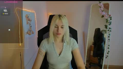 Evelina online show from 05-05-26, 01:35