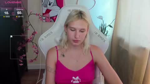Evelina online show from 07-05-26, 04:41