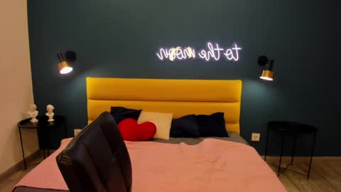 Snapshot of evelineamore chatting on 04-28-26, 08:41 Eveline online show from 04-28-26, 08:41