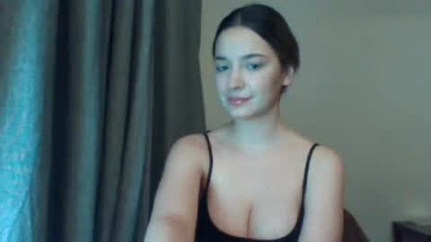 Snapshot of evelinemagnetic chatting on 04-19-26, 06:10 EvelinaMagnetic online show from 04-19-26, 06:10
