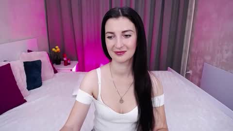 Snapshot of evelingills chatting on 09-15-25, 05:07 Evelin online show from 09-15-25, 05:07