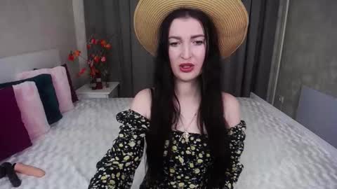 Snapshot of evelingills chatting on 11-14-25, 06:12 Evelin online show from 11-14-25, 06:12