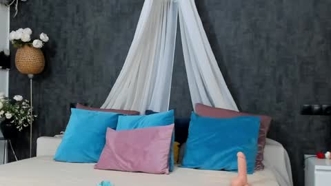 Snapshot of evellynereys chatting on 01-08-25, 04:23 evellynereys online show from 01-08-25, 04:23