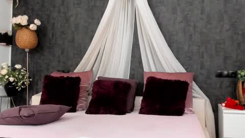 Snapshot of evellynereys chatting on 01-28-25, 10:34 evellynereys online show from 01-28-25, 10:34