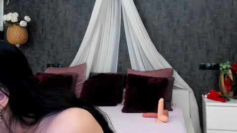 Snapshot of evellynereys chatting on 02-05-25, 04:27 evellynereys online show from 02-05-25, 04:27