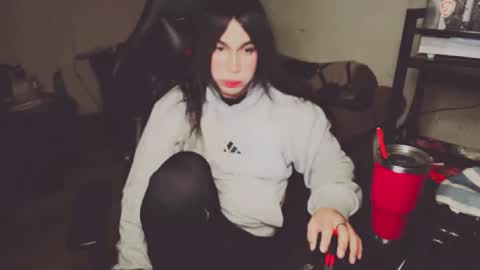 Snapshot of evelyn420521 chatting on 02-19-26, 09:38 evelyn420521 online show from 02-19-26, 09:38