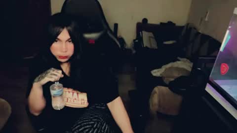 Snapshot of evelyn420521 chatting on 07-14-26, 07:35 evelyn420521 online show from 07-14-26, 07:35