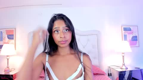 Snapshot of evelyn__ebony chatting on 12-07-24, 03:58 evelyn ebony online show from 12-07-24, 03:58